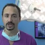 Materiali di qualità e staff preparato per un impianto dentale da numeri 1